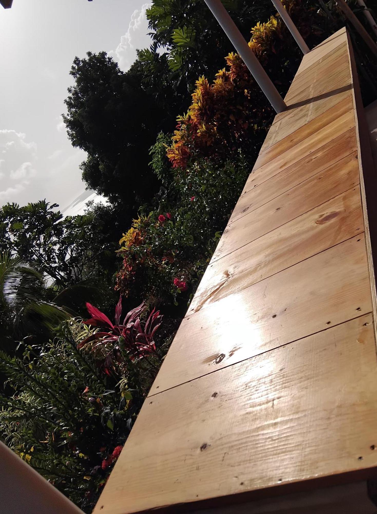 "Sunrise Inn" Nature Island Dominica Penville 外观 照片